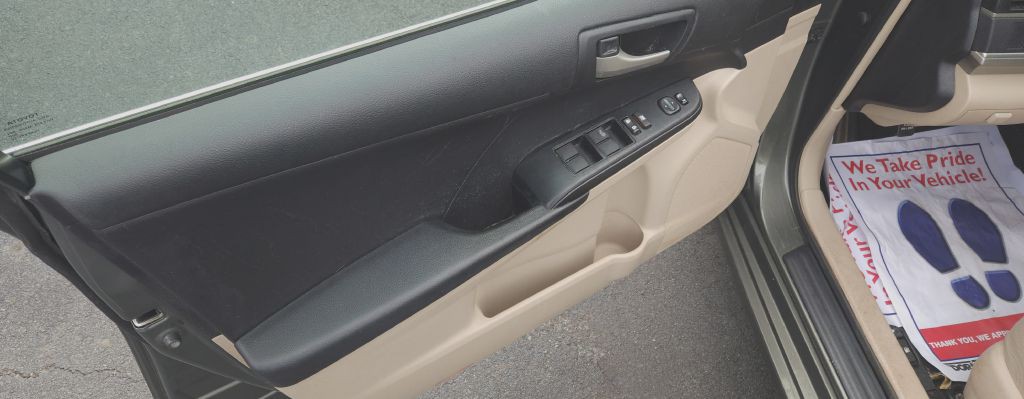 2014 Toyota Camry Image 3