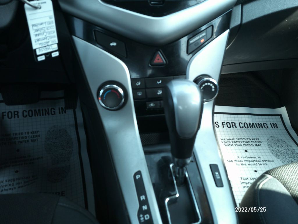 2016 Chevrolet Cruze Image 14