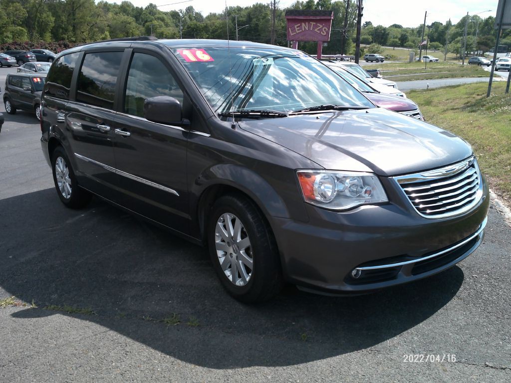 2016 Chrysler Town & Country Image 27
