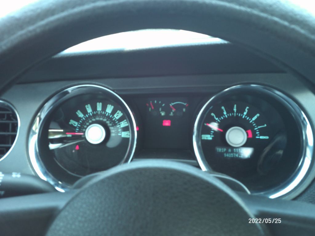 2012 Ford Mustang Image 12
