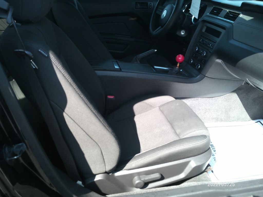 2012 Ford Mustang Image 19