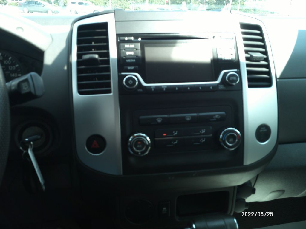 2015 Nissan Xterra Image 13