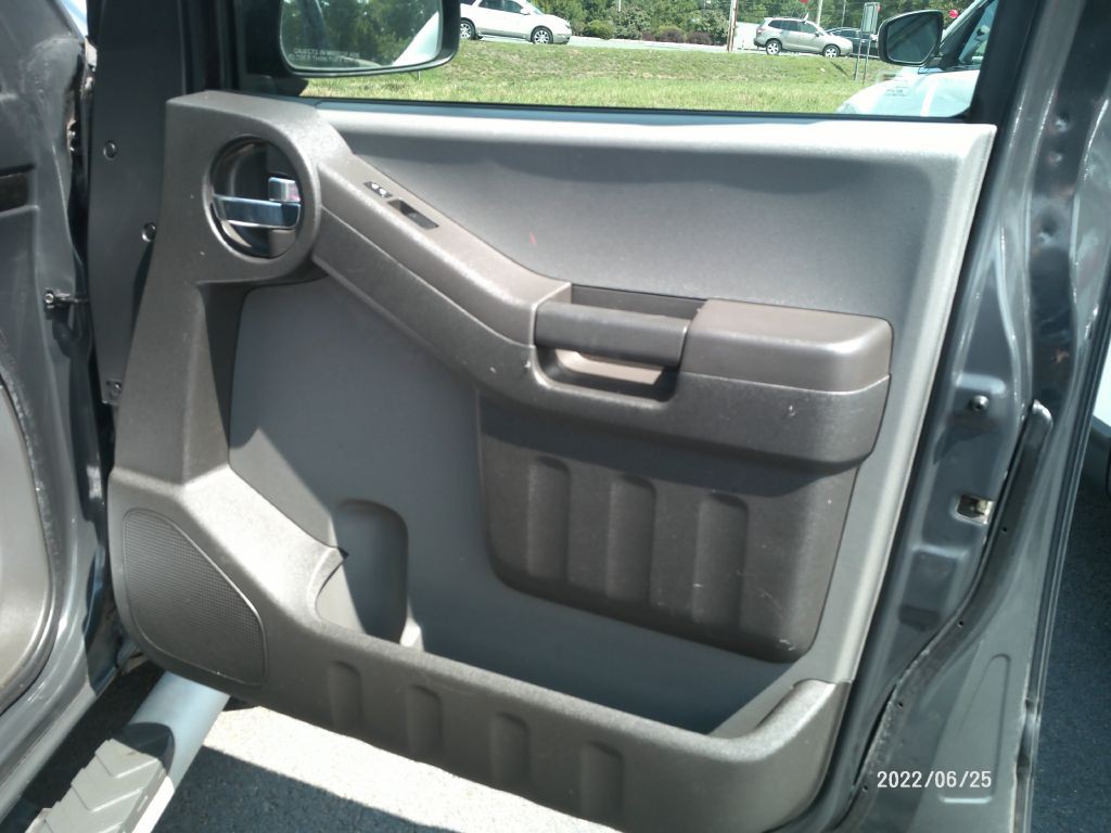 2015 Nissan Xterra Image 16