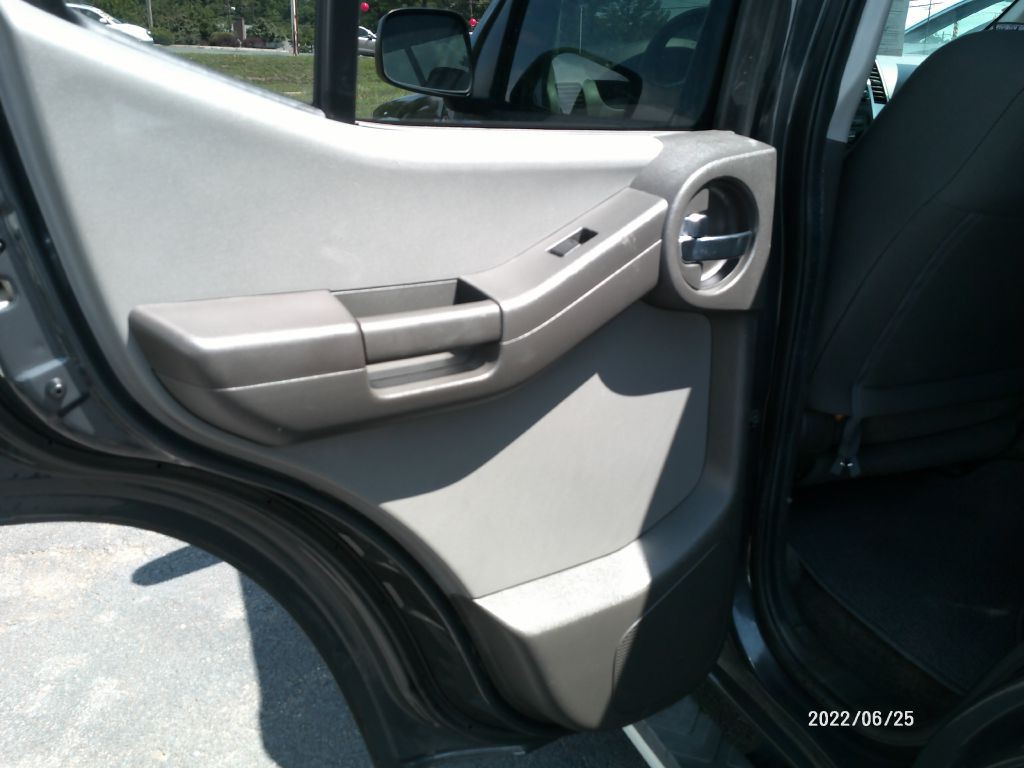 2015 Nissan Xterra Image 20