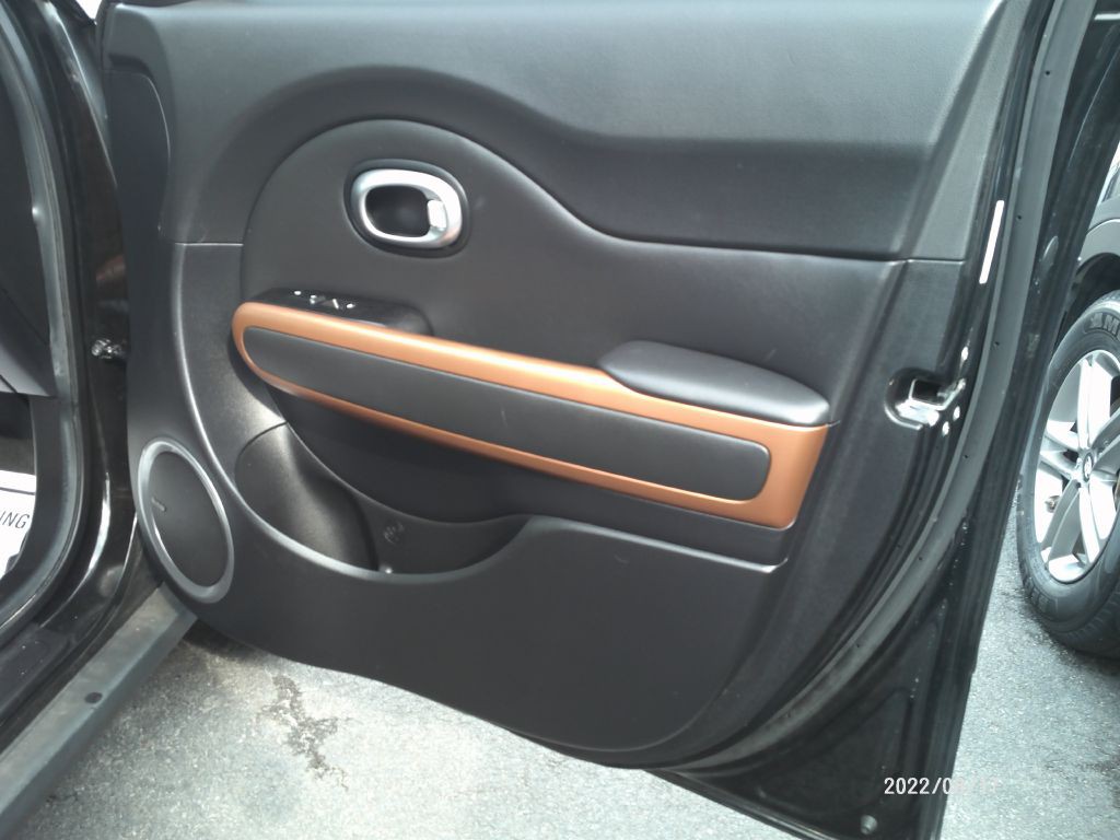 2016 Kia Soul Image 14