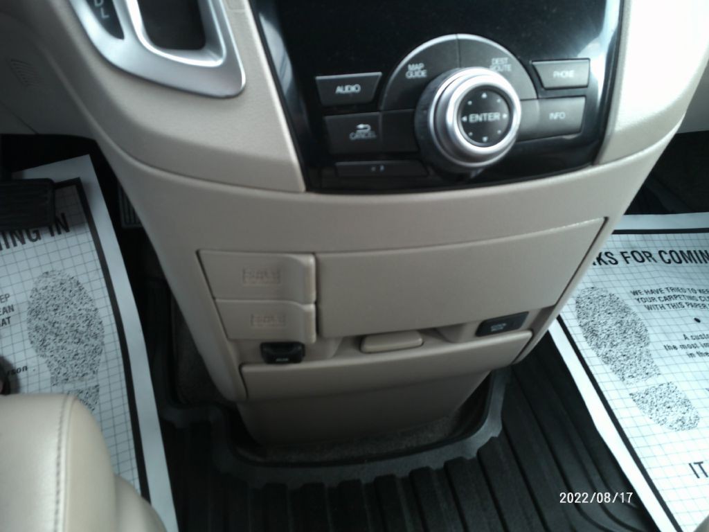 2012 Honda Odyssey Image 8