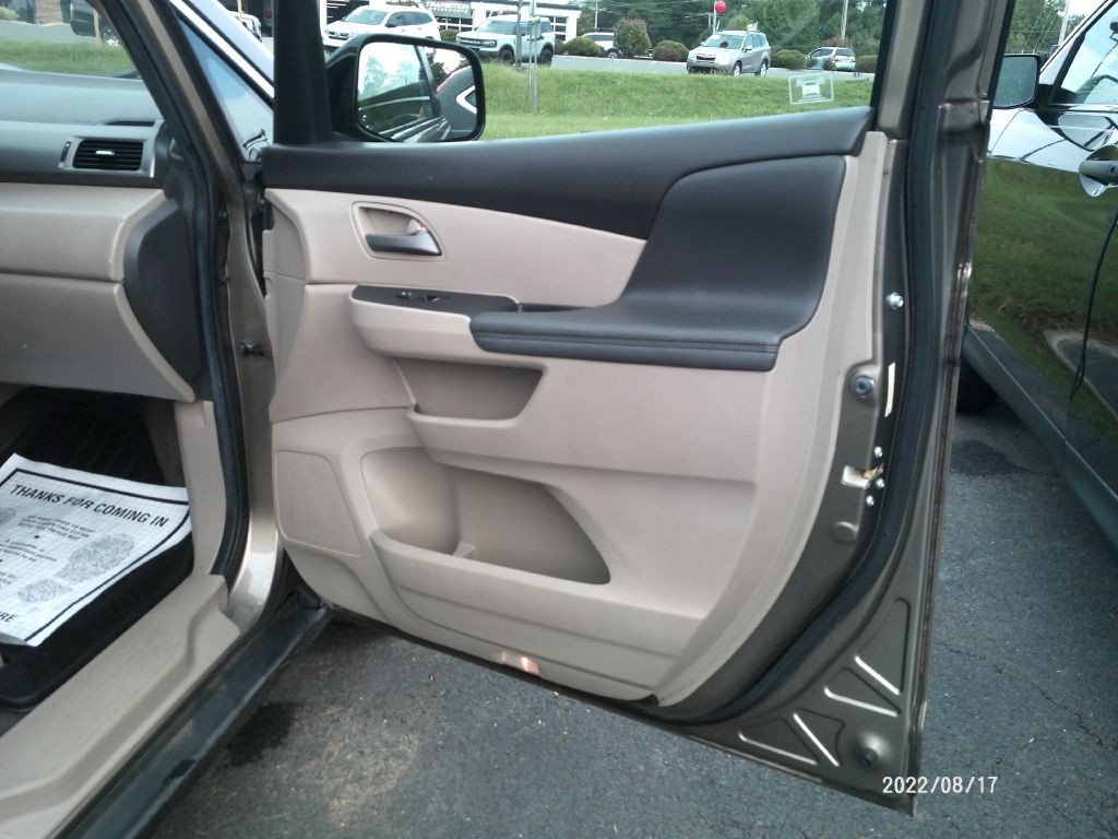 2012 Honda Odyssey Image 10