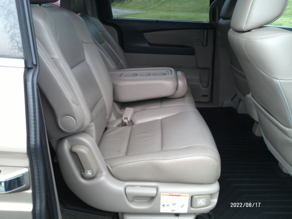 2012 Honda Odyssey Image 13