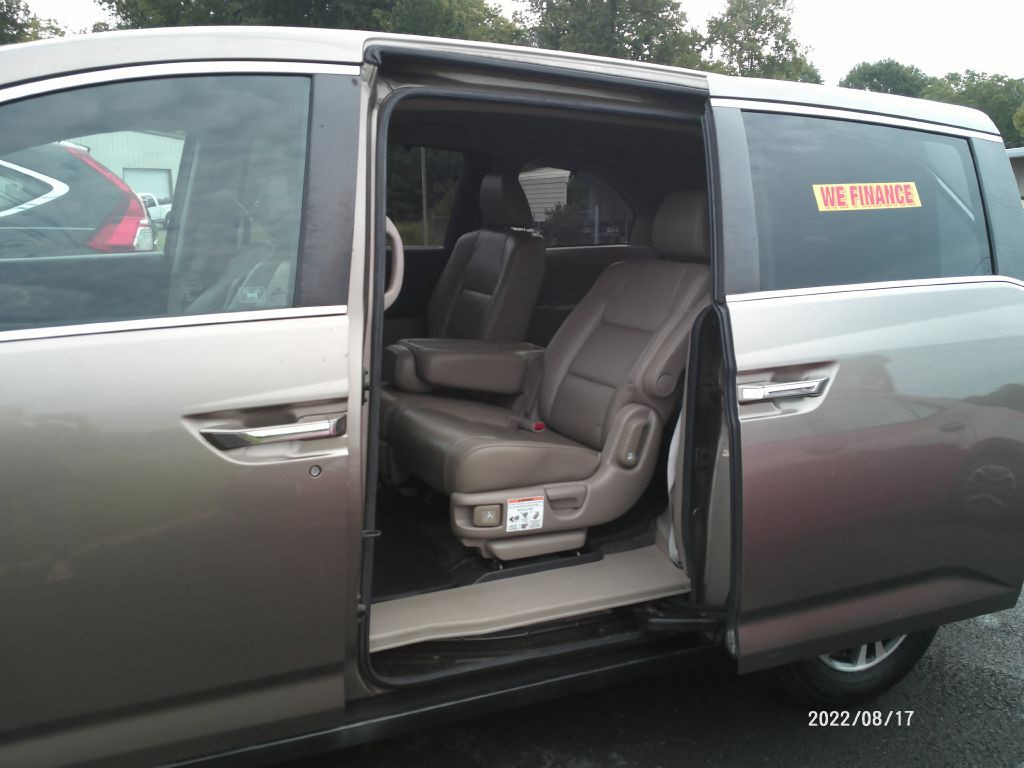 2012 Honda Odyssey Image 14
