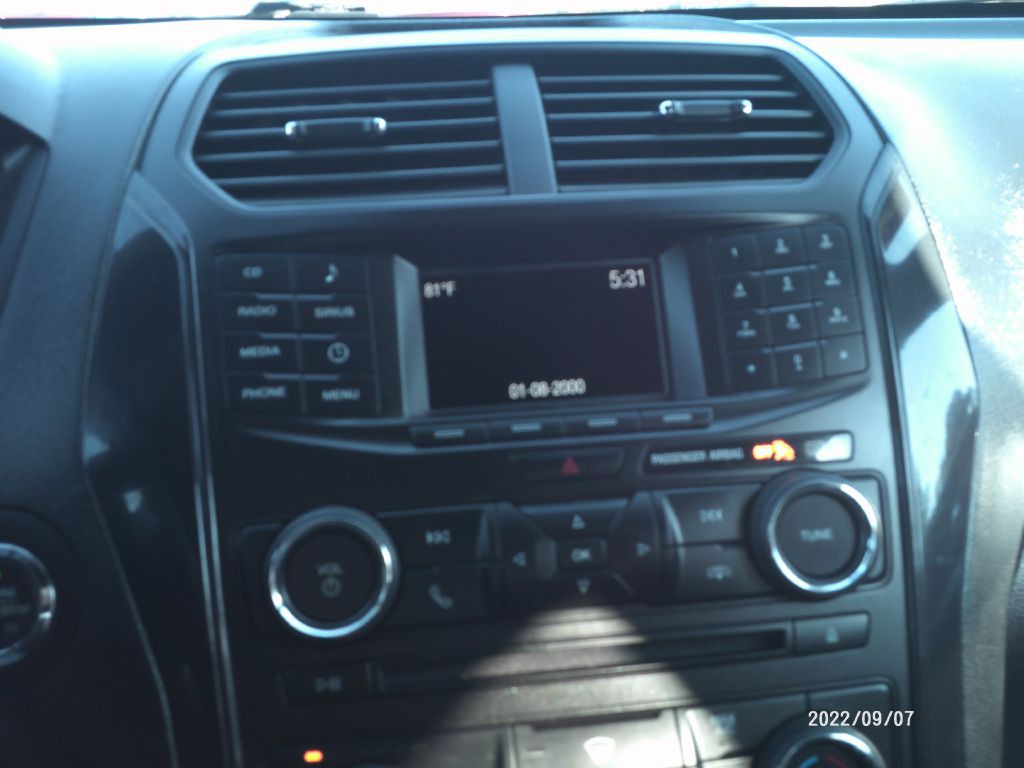 2017 Ford Explorer Image 12