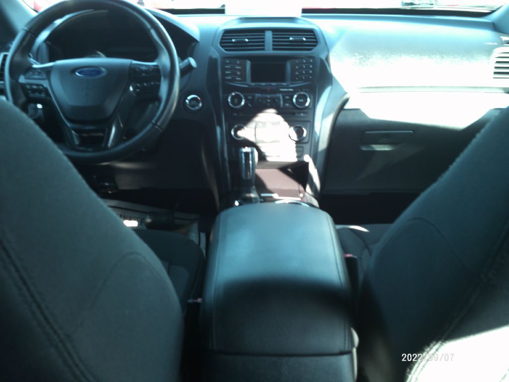 2017 Ford Explorer Image 21