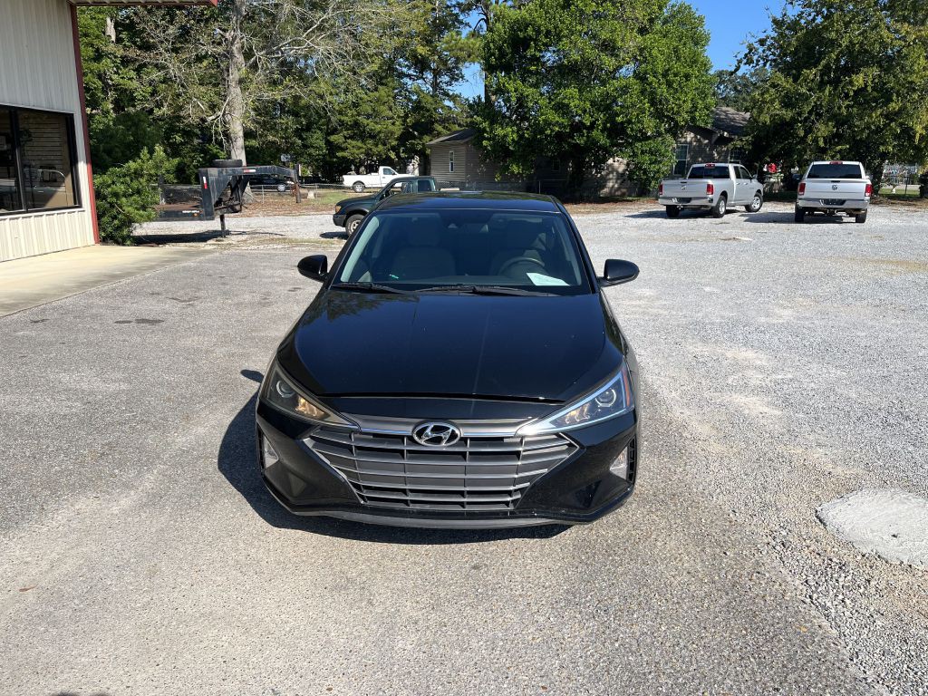 2020 Hyundai Elantra Image 2