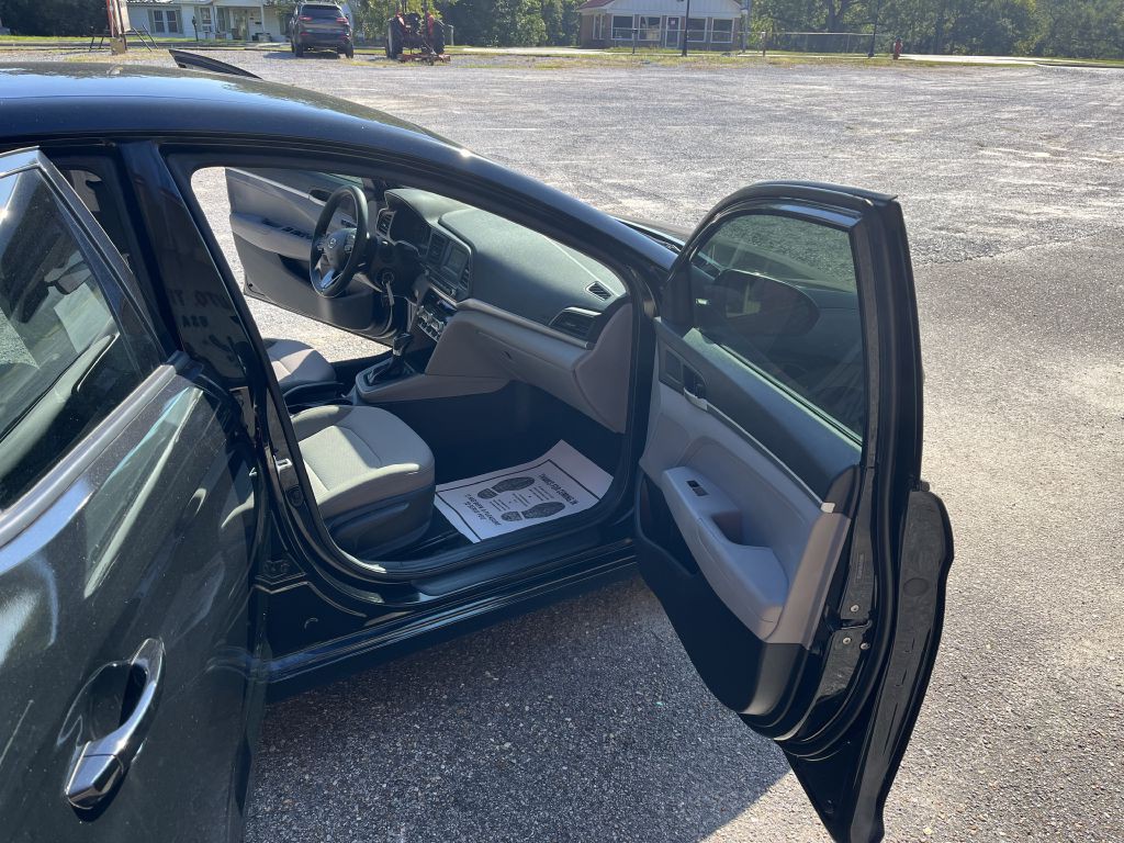 2020 Hyundai Elantra Image 6