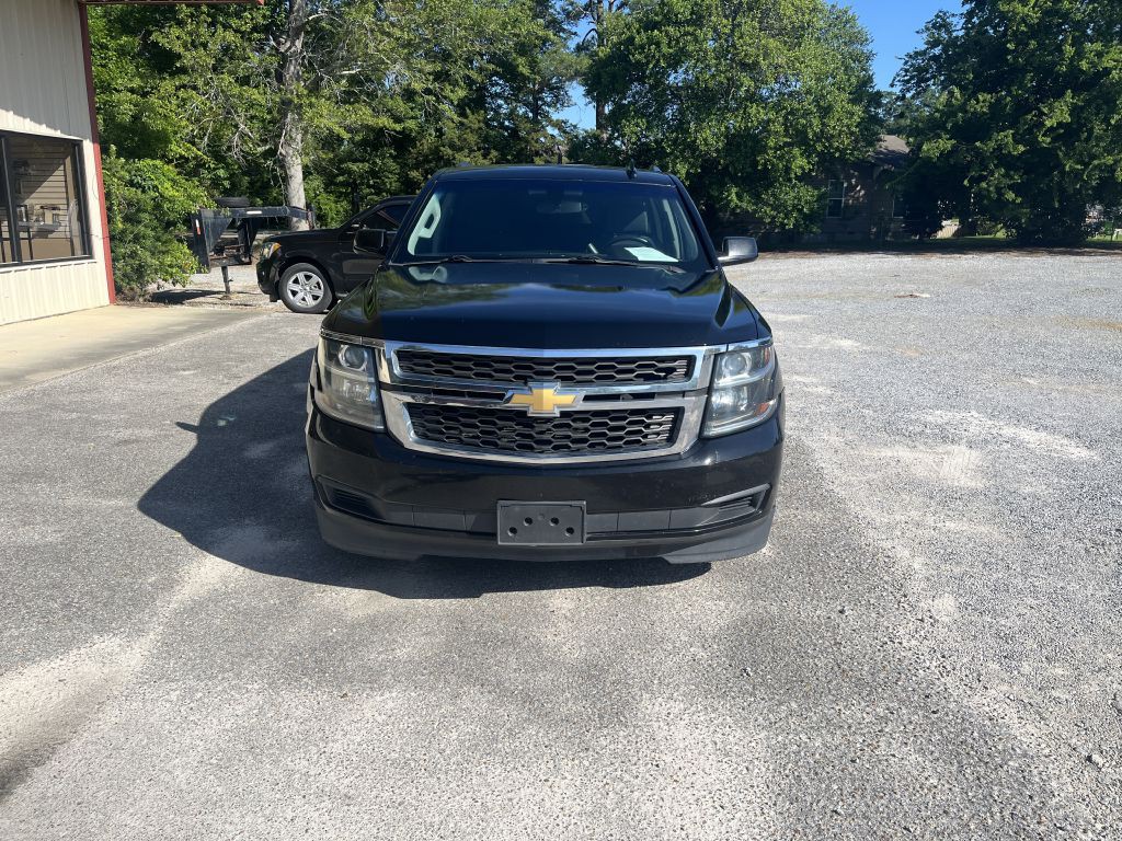2015 Chevrolet Suburban Image 2