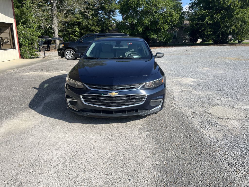 2016 Chevrolet Malibu Image 2