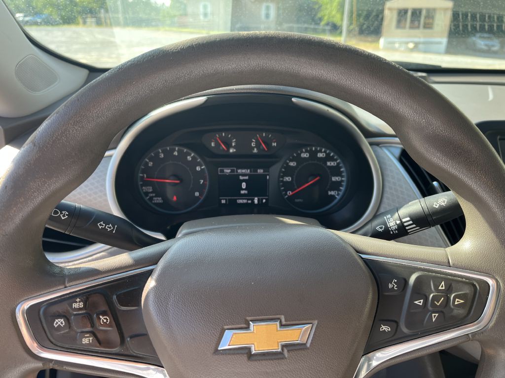 2016 Chevrolet Malibu Image 10