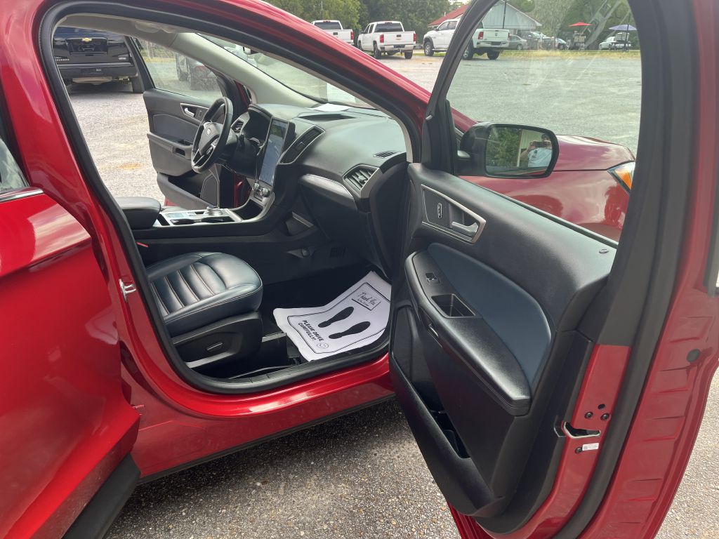 2022 Ford Edge Image 5