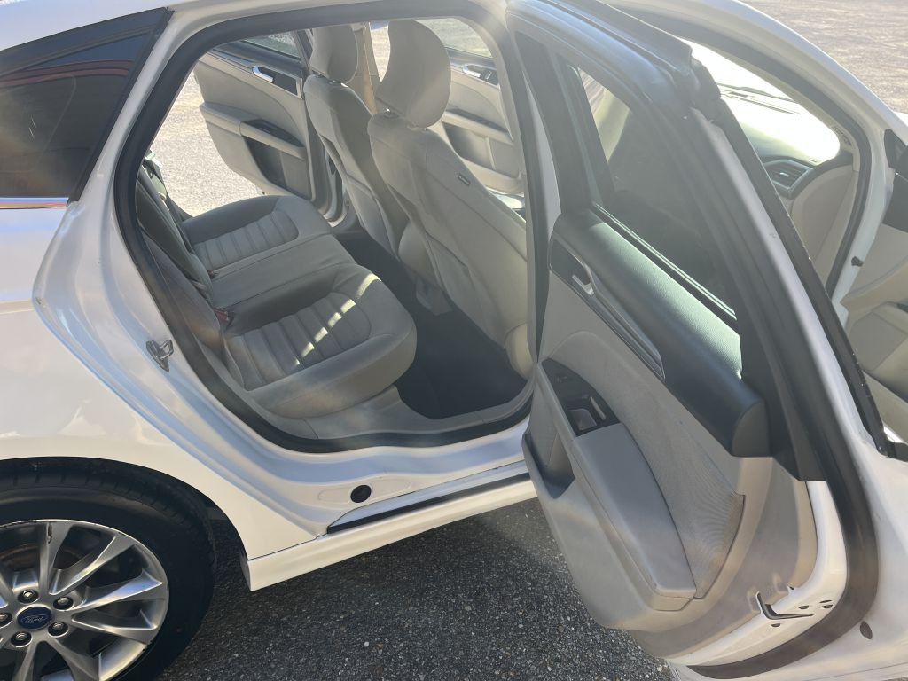 2017 Ford Fusion Image 6