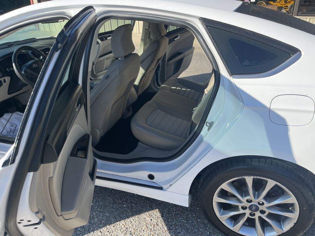 2017 Ford Fusion Image 7