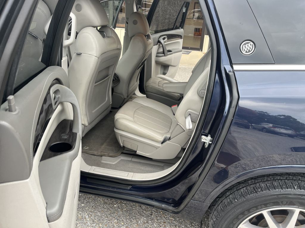 2015 Buick Enclave Image 9
