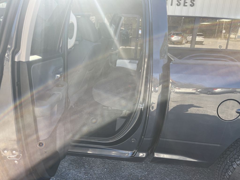 2017 RAM 1500 Image 9