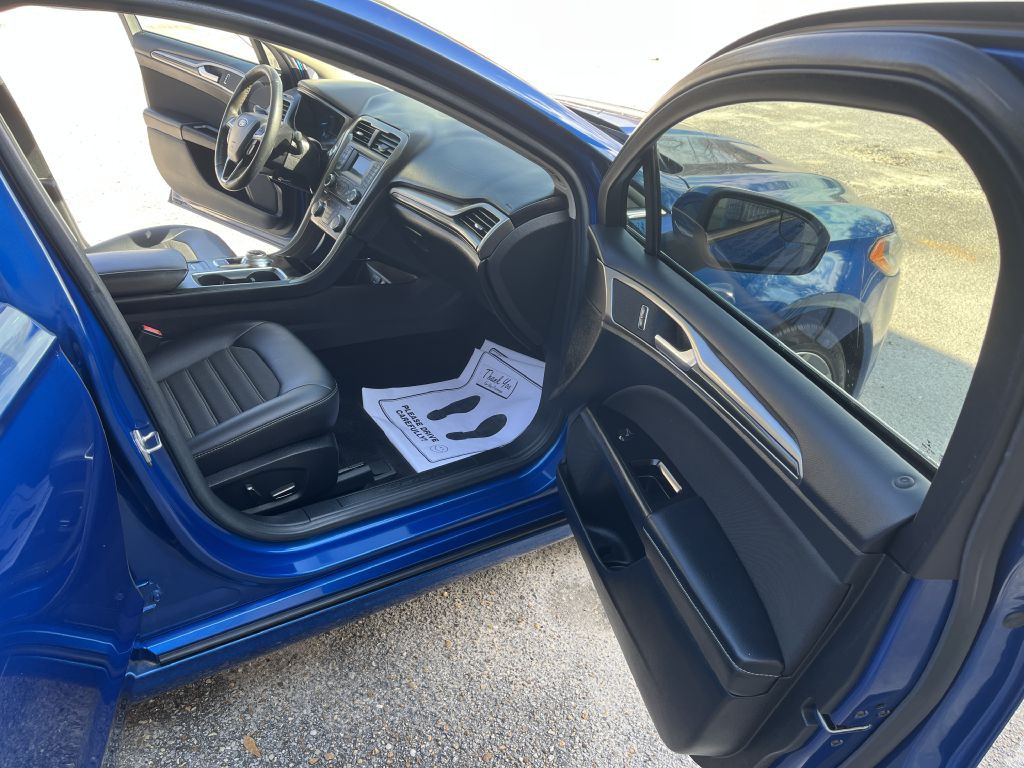 2017 Ford Fusion Image 8