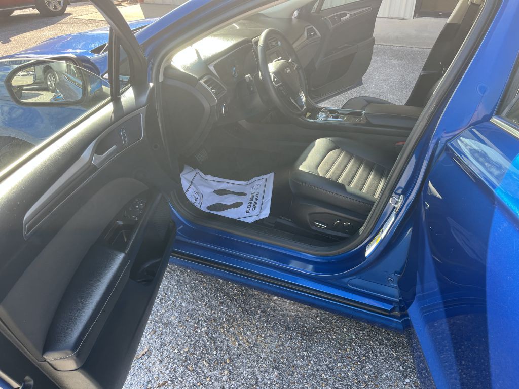 2017 Ford Fusion Image 11