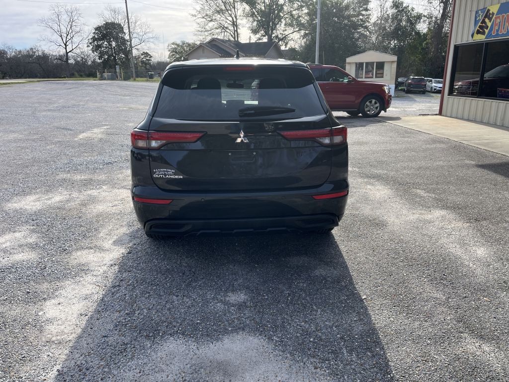 2024 Mitsubishi Outlander Image 4