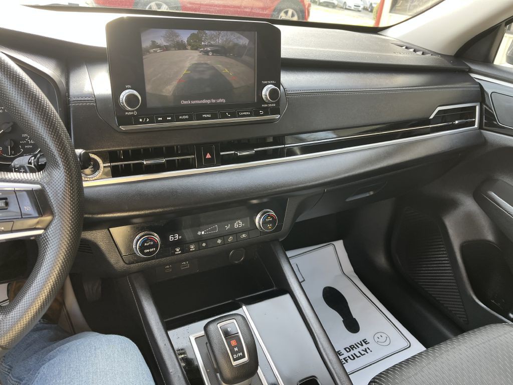 2024 Mitsubishi Outlander Image 13