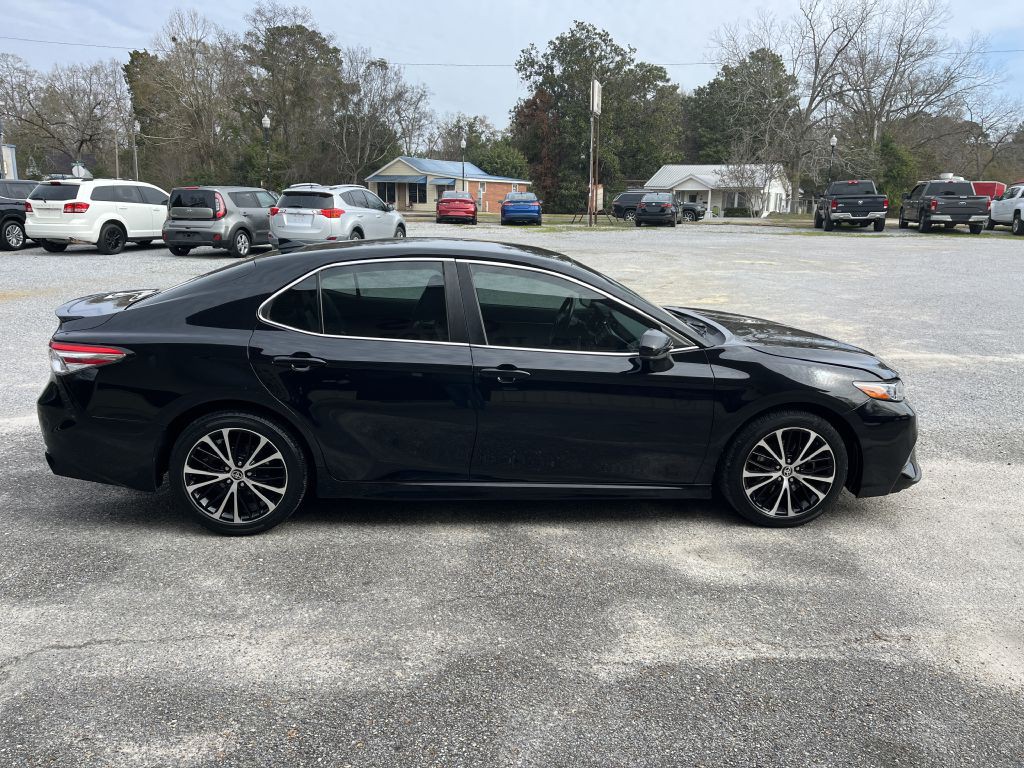 2020 Toyota Camry Image 3