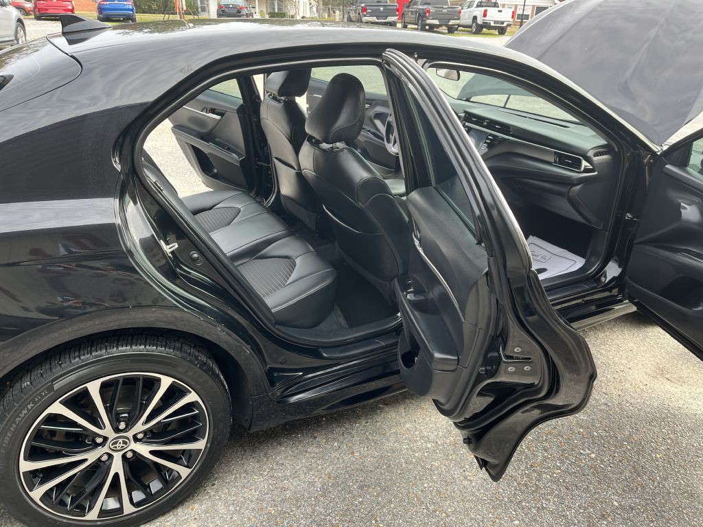 2020 Toyota Camry Image 6