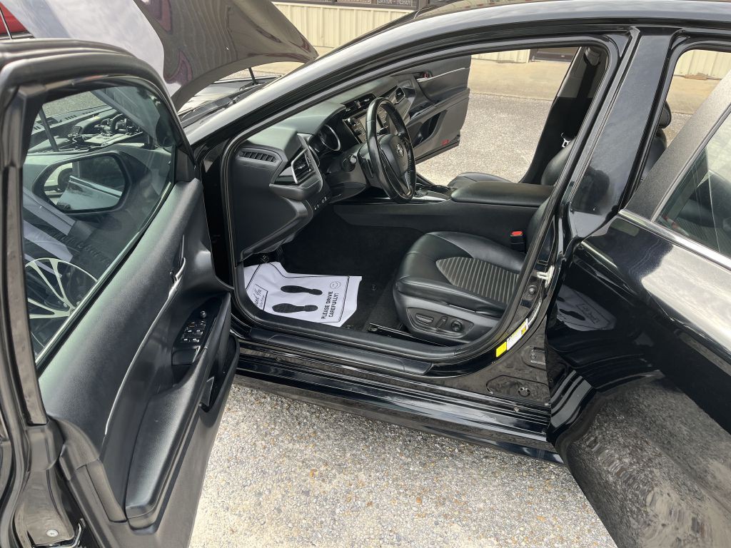 2020 Toyota Camry Image 8