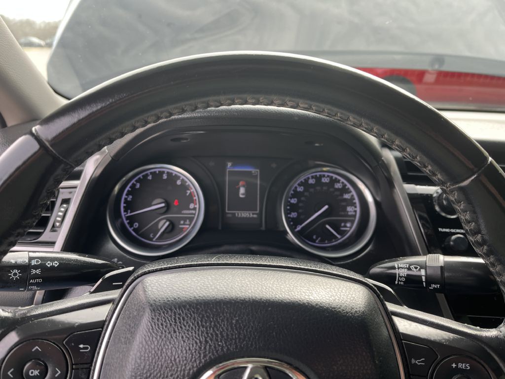 2020 Toyota Camry Image 10