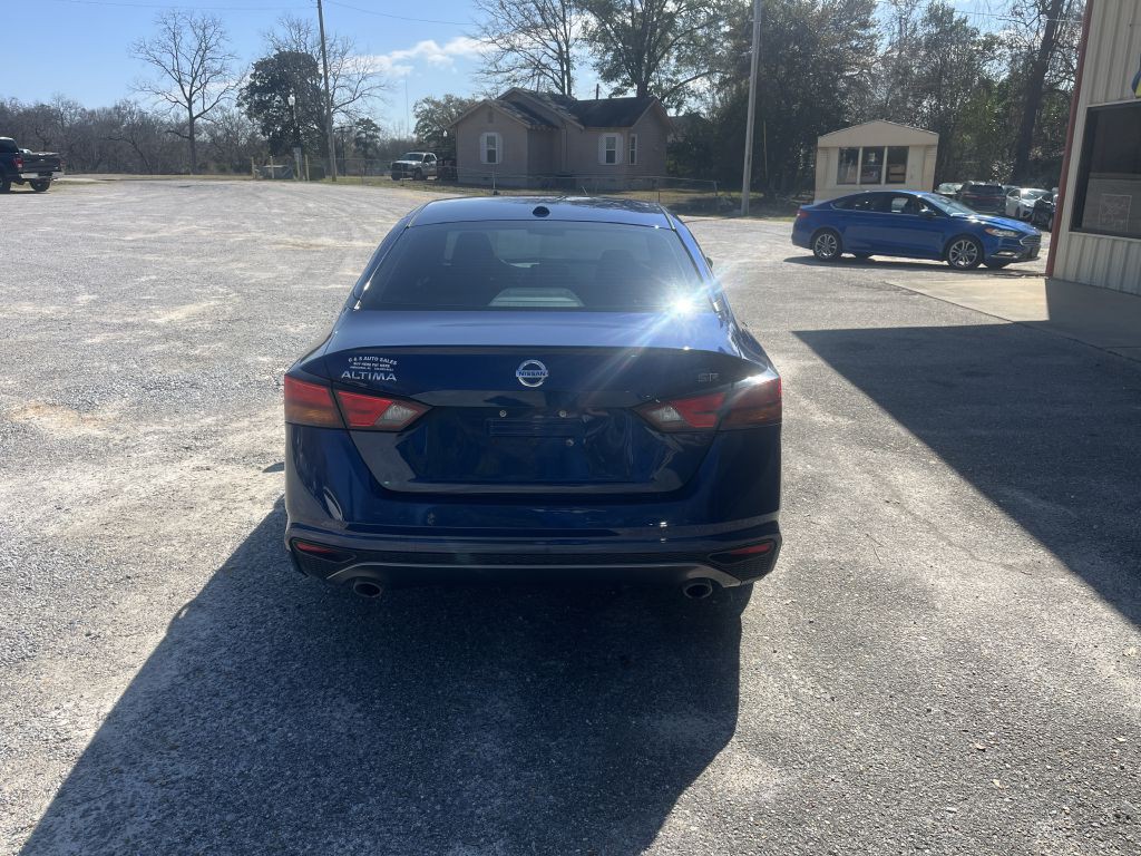 2019 Nissan Altima Image 4