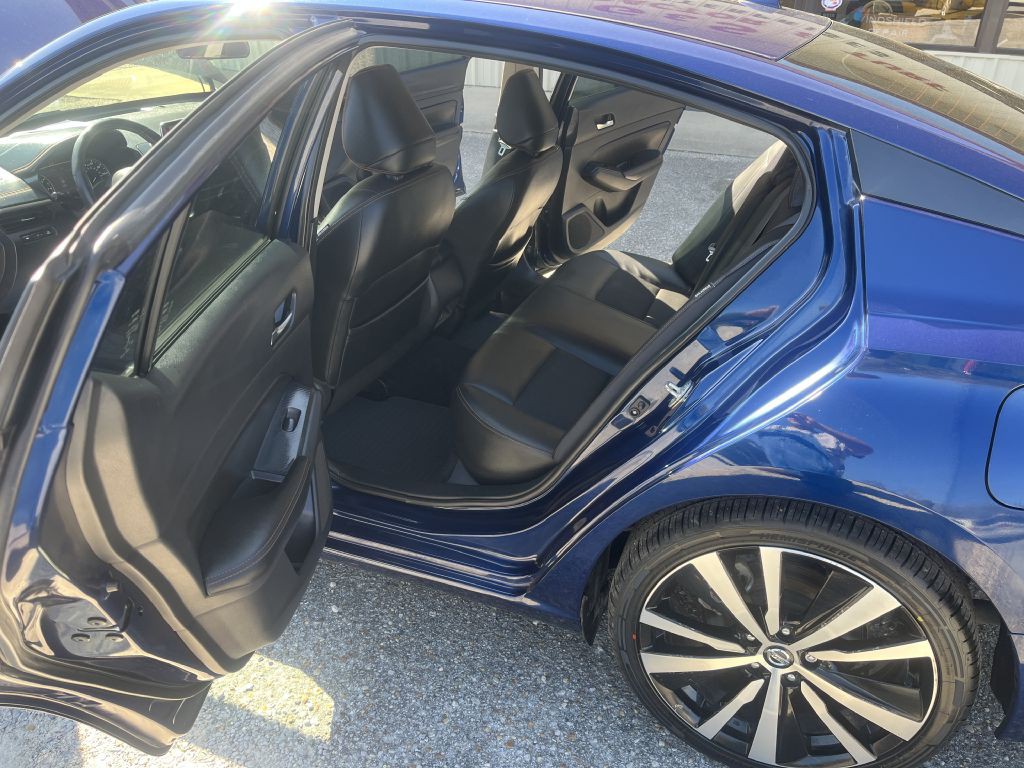 2019 Nissan Altima Image 7