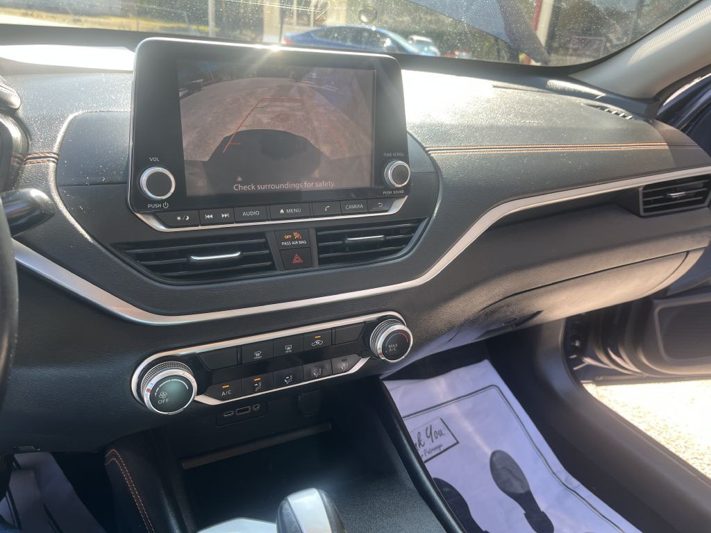 2019 Nissan Altima Image 11