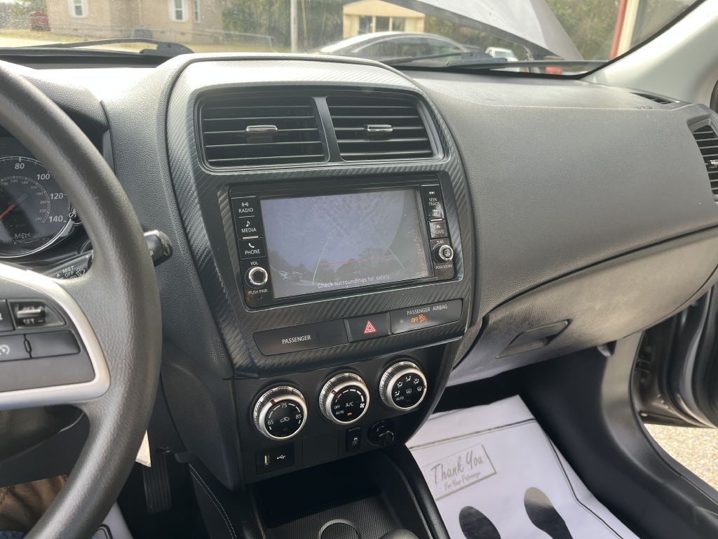 2021 Mitsubishi Outlander Image 11