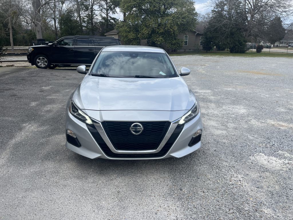 2021 Nissan Altima Image 2