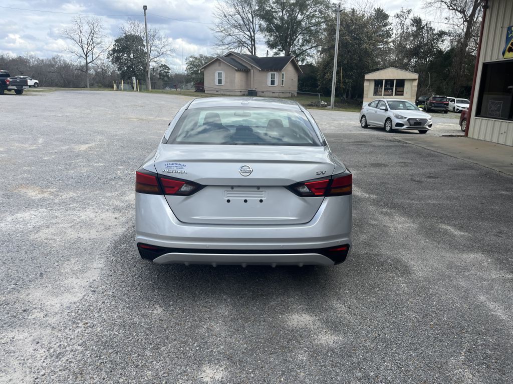 2021 Nissan Altima Image 4