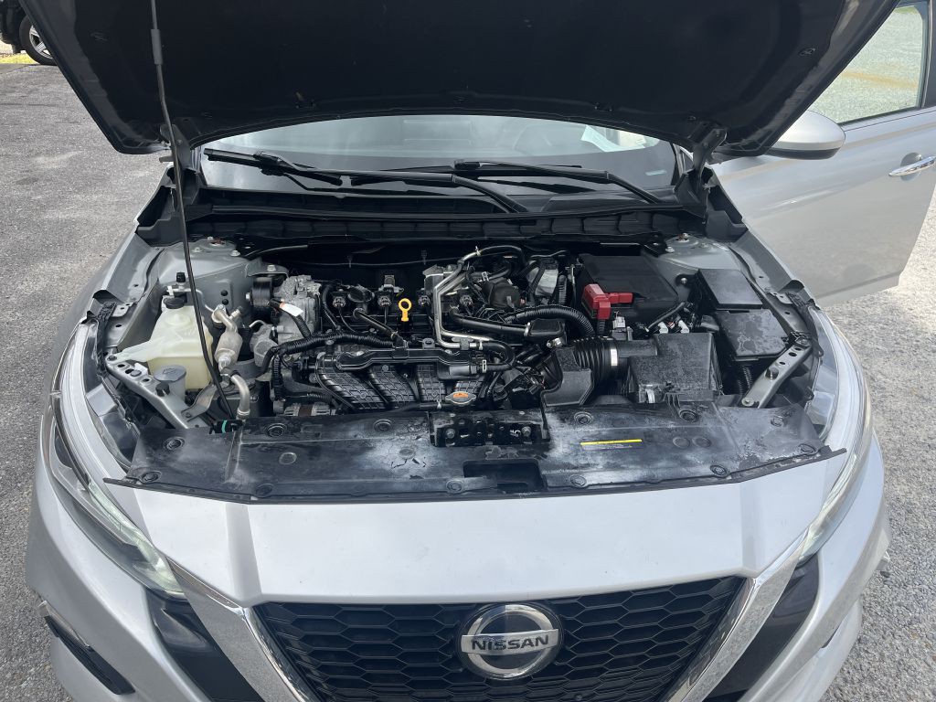 2021 Nissan Altima Image 12