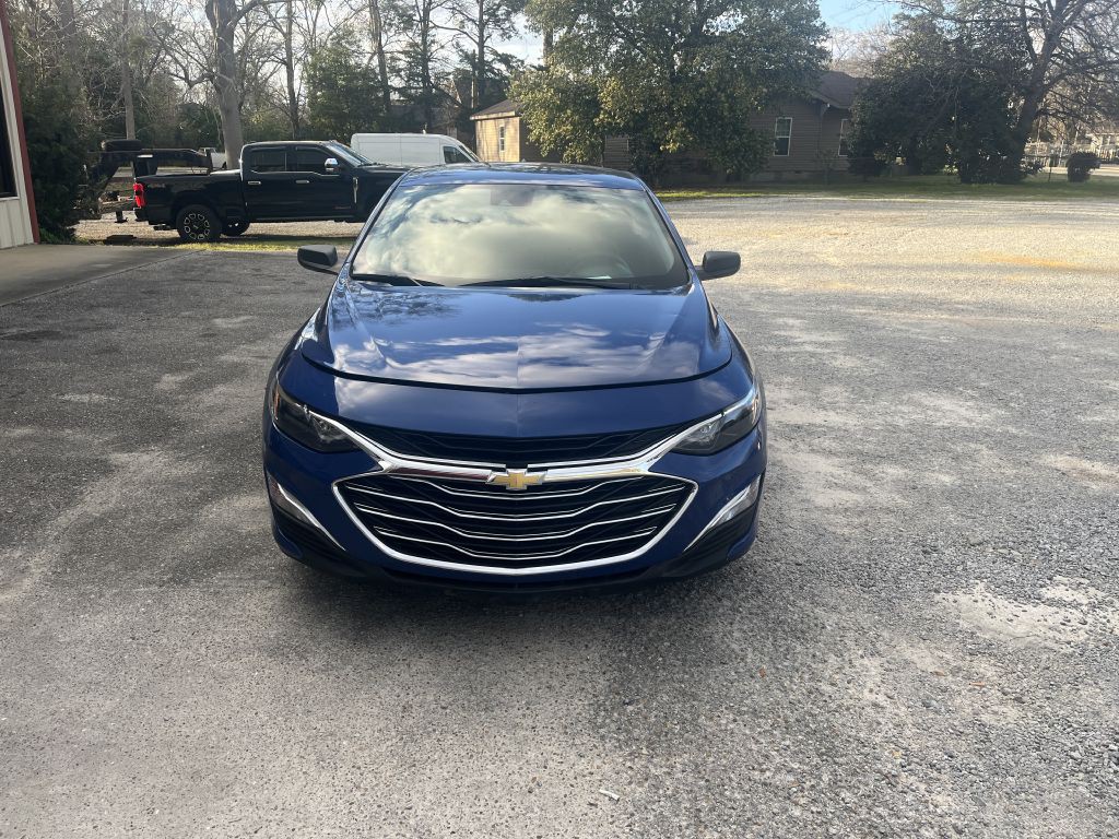 2023 Chevrolet Malibu Image 2