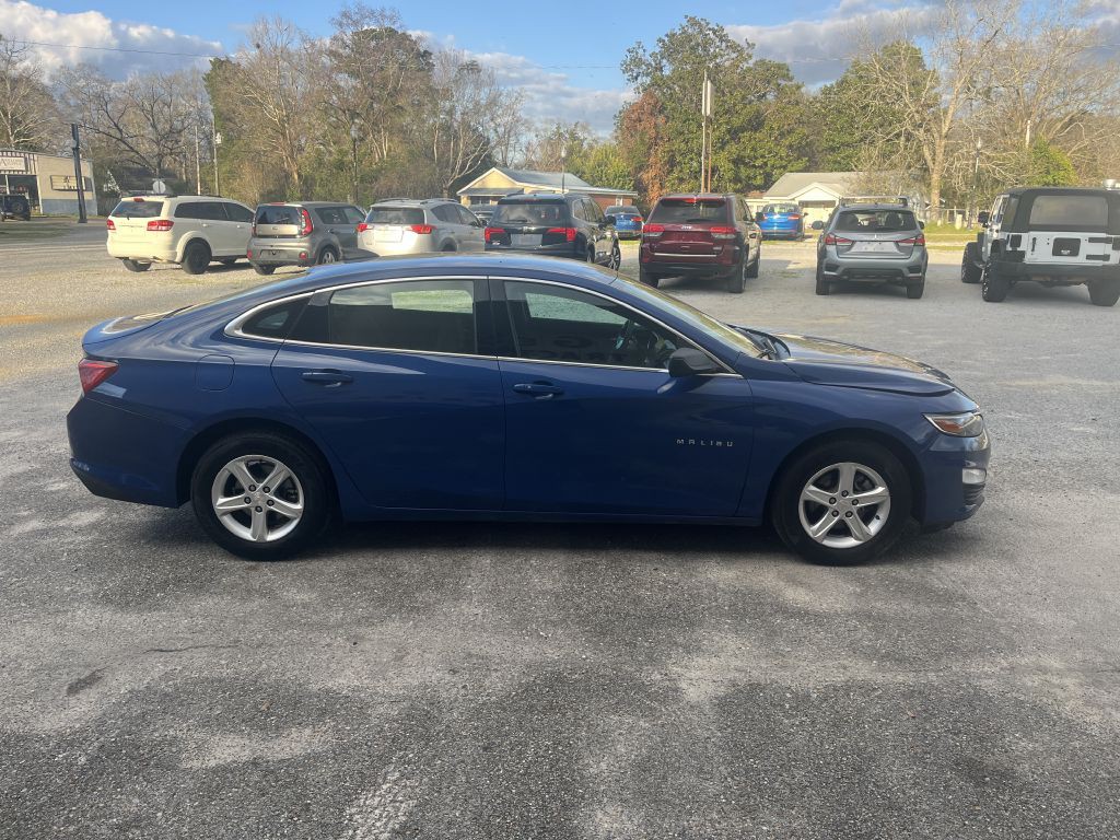 2023 Chevrolet Malibu Image 3