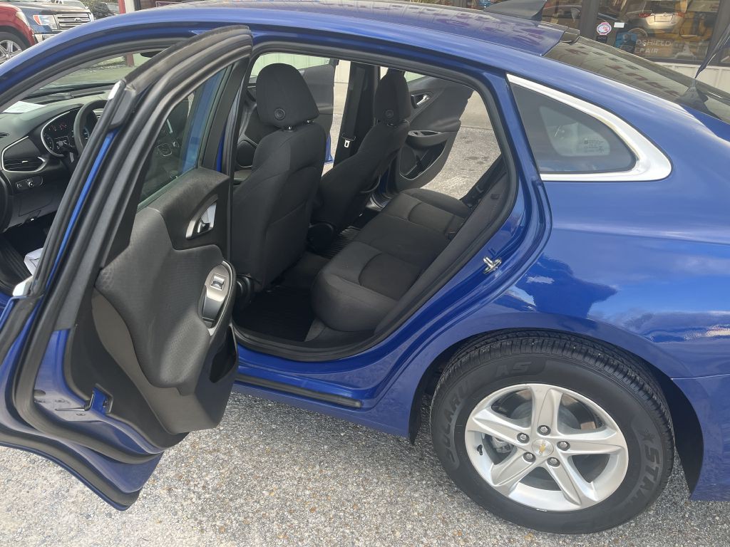 2023 Chevrolet Malibu Image 7