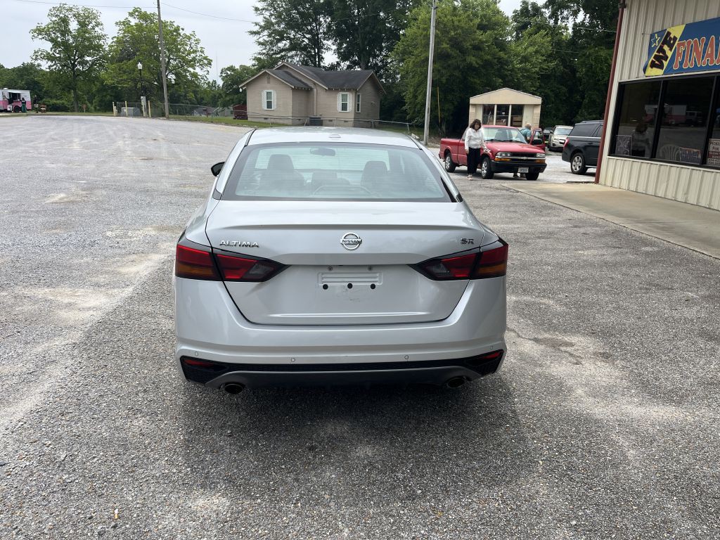 2021 Nissan Altima Image 4