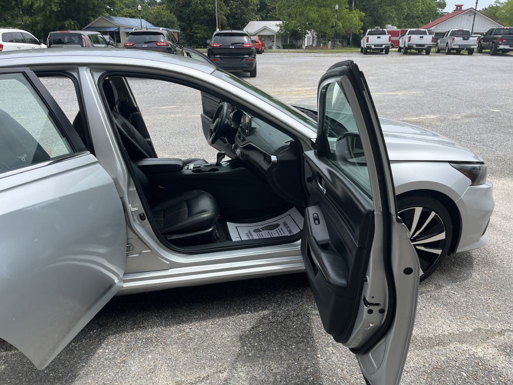 2021 Nissan Altima Image 5