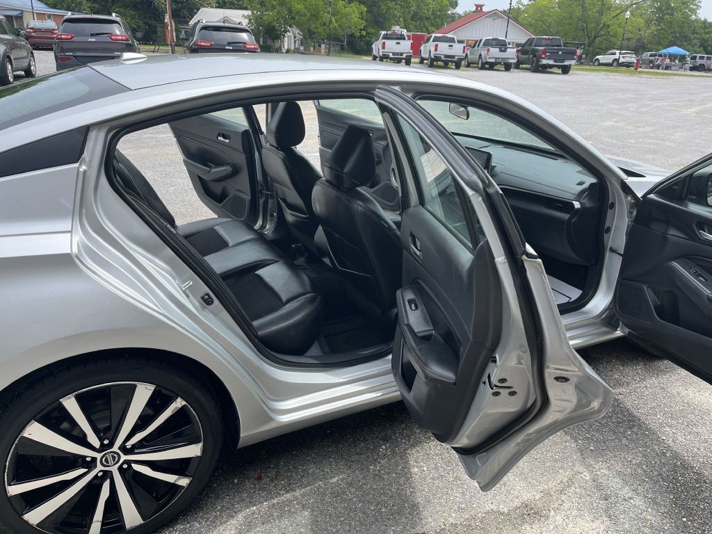 2021 Nissan Altima Image 6