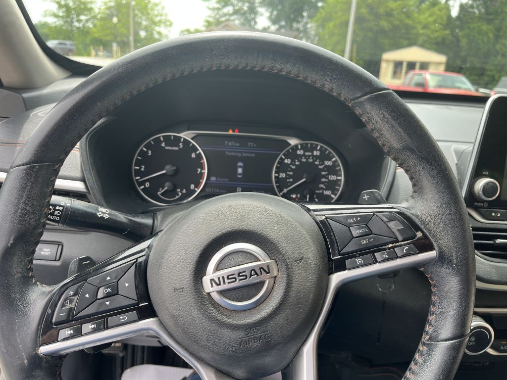 2021 Nissan Altima Image 9