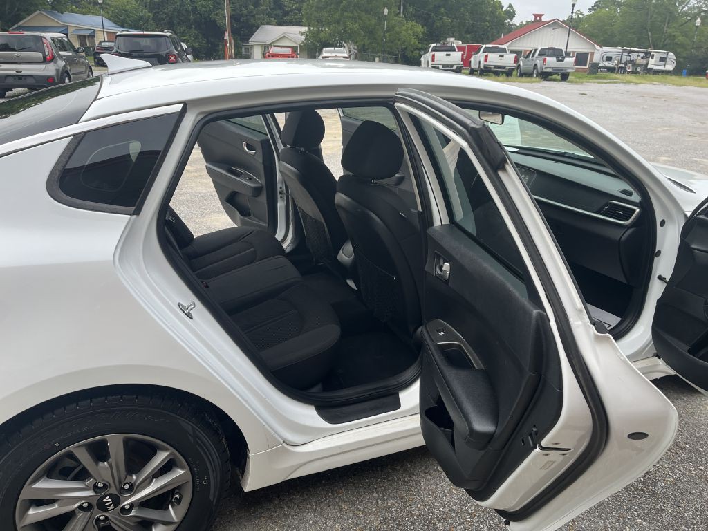 2020 Kia Optima Image 6