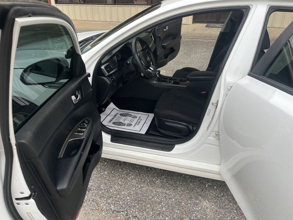 2020 Kia Optima Image 8