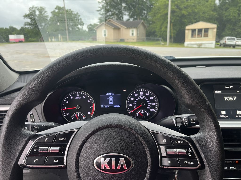 2020 Kia Optima Image 11